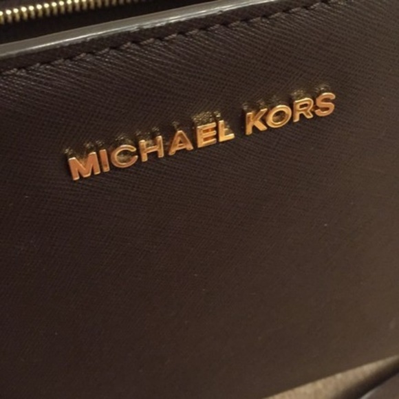 MICHAEL Michael Kors Selma Medium Messenger Bag - Picture 6 of 7
